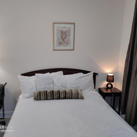 Sweet House B&B Saanich エクステリア 写真